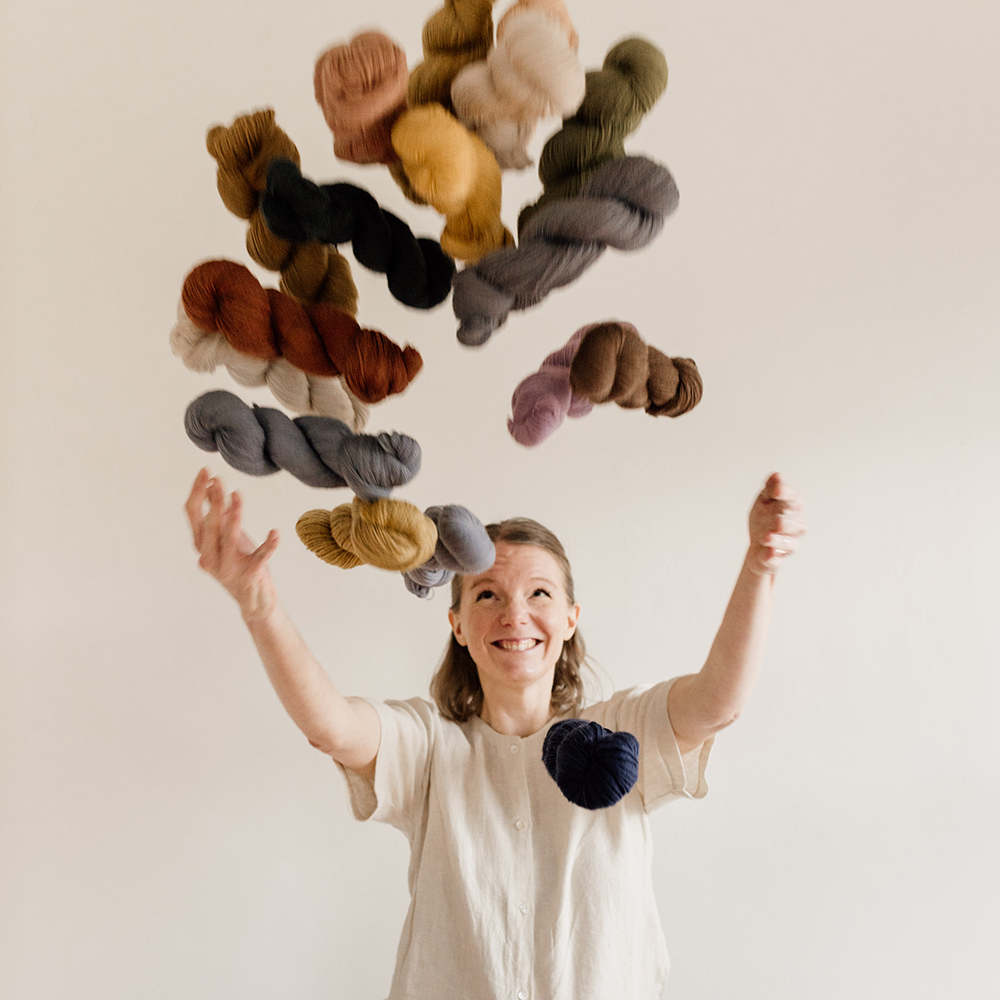 Burrow beanie in the sloe colourway