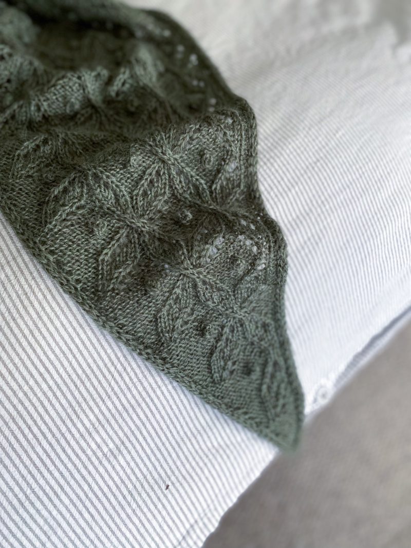 Daisy Chain Scarf - Devon 4ply - Image 3