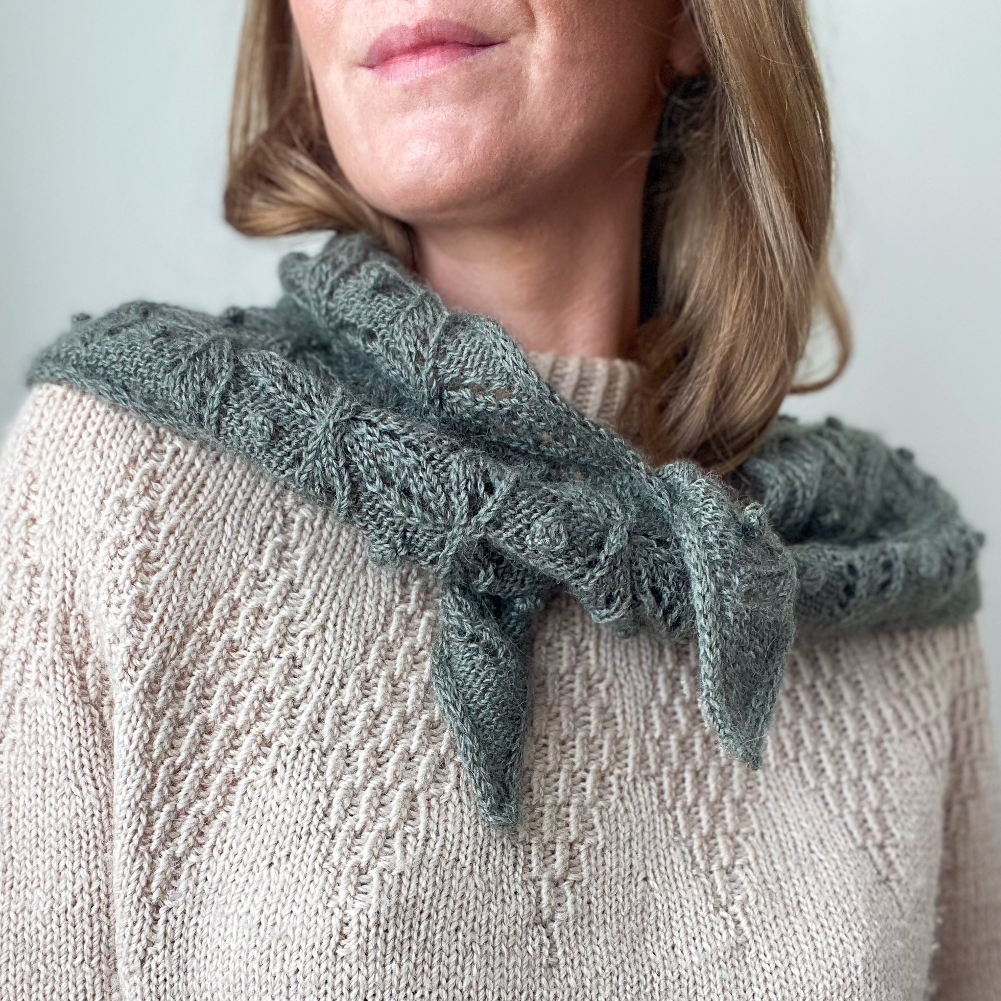 Burrow beanie in the sloe colourway